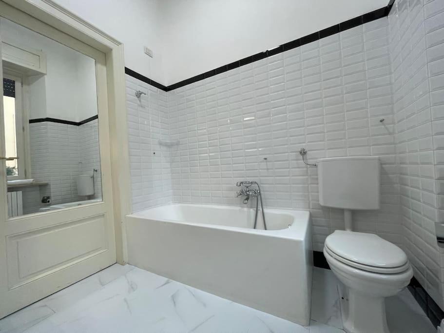 Bg Central President Suite Con Parcheggio - Vista Citta Alta Bergamo Kültér fotó