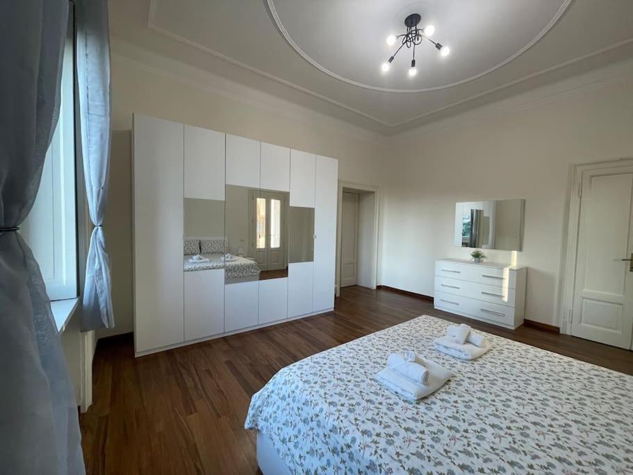 Bg Central President Suite Con Parcheggio - Vista Citta Alta Bergamo Kültér fotó