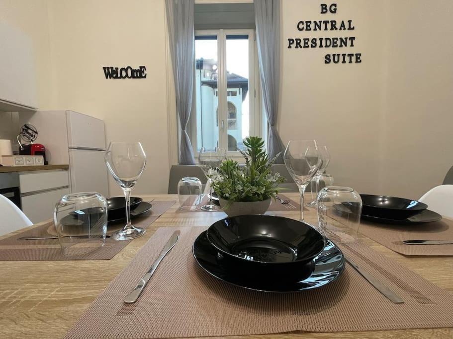 Bg Central President Suite Con Parcheggio - Vista Citta Alta Bergamo Kültér fotó