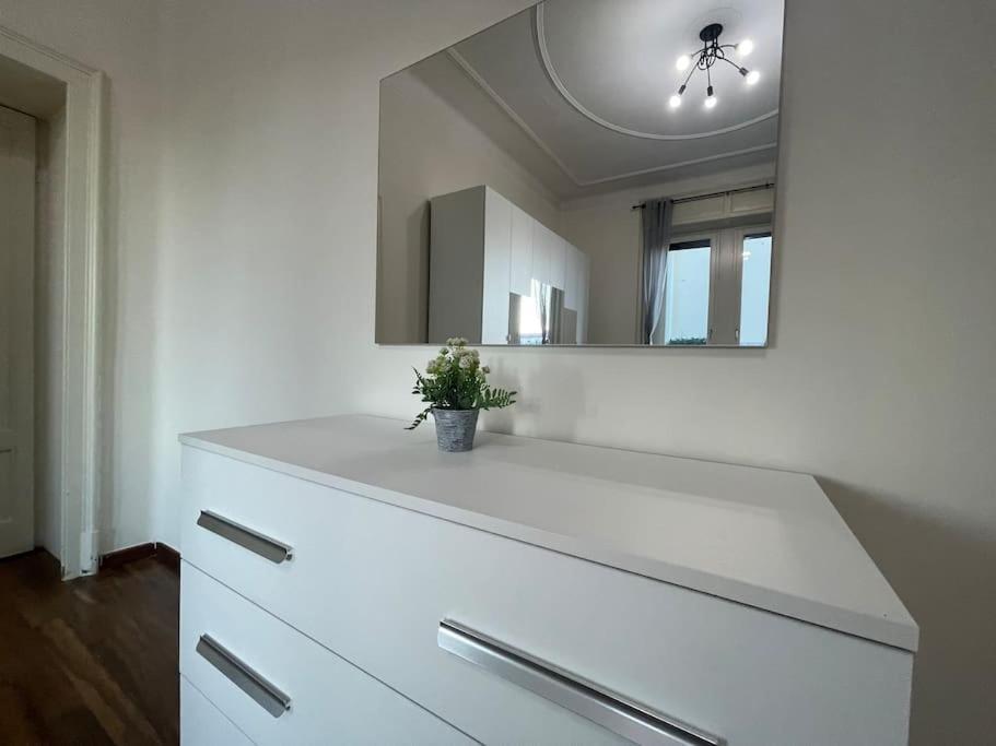 Bg Central President Suite Con Parcheggio - Vista Citta Alta Bergamo Kültér fotó