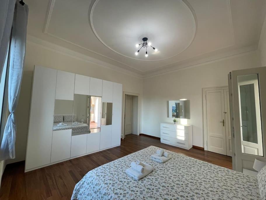 Bg Central President Suite Con Parcheggio - Vista Citta Alta Bergamo Kültér fotó